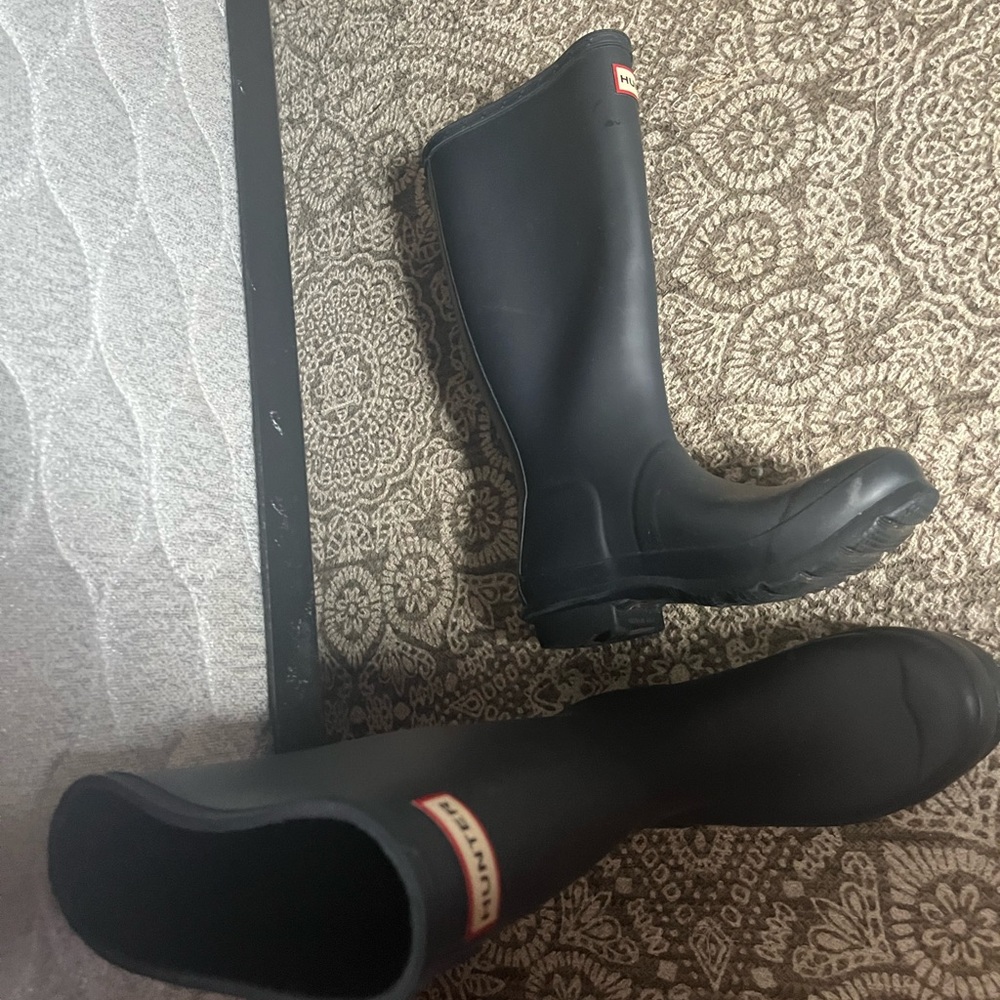 Hunter boots girls size 4